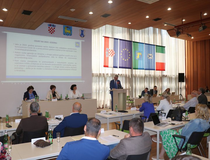 L'Assemblea regionale ha adottato all'unanimità la Delibera sull'indebitamento per il progetto di ampliamento della Casa per Anziani A. Štiglić