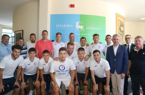 Si è tenuto un ricevimento per la squadra del Club calcistico Uljanik, che si è salita di gradino nella classifica delle competizioni