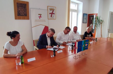 Istarska županija i Grad Rovinj-Rovigno potpisali Ugovor o zamjeni nekretnina