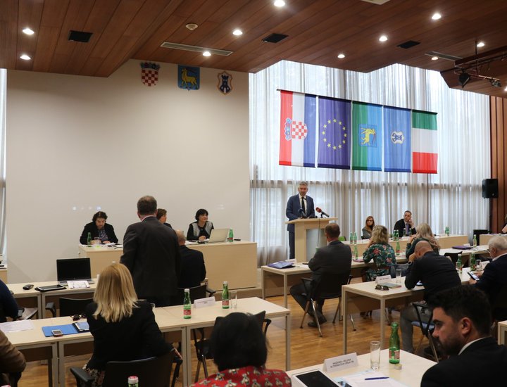 Si è tenuta la 12-a seduta dell'Assemblea della Regione Istriana, la proposta di Bilancio della Regione per il 2023 è stata adottata in prima lettura