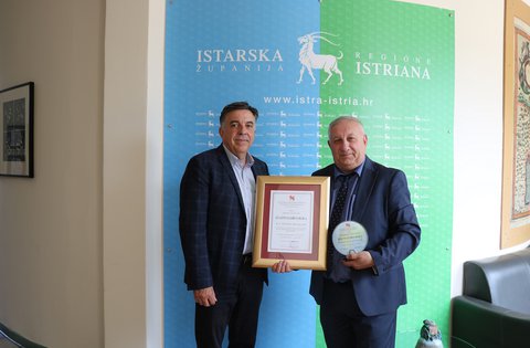 Zamjenik župana Tulio Demetlika primio nagrađenog geodeta dr.sc. Alda Sošića