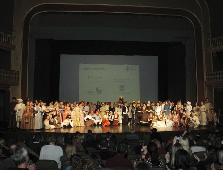 U prepunom  Istarskom narodnom kazalištu -Gradskom kazalištu Pula održana je Krunidba Istra Inspirita