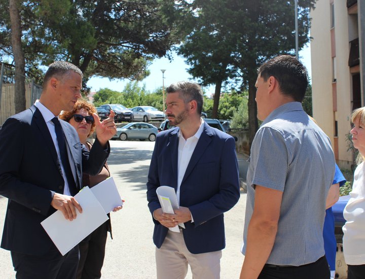 Župan Flego obišao obnovljene zgrade Doma za starije osobe "Alfredo Štiglić"
